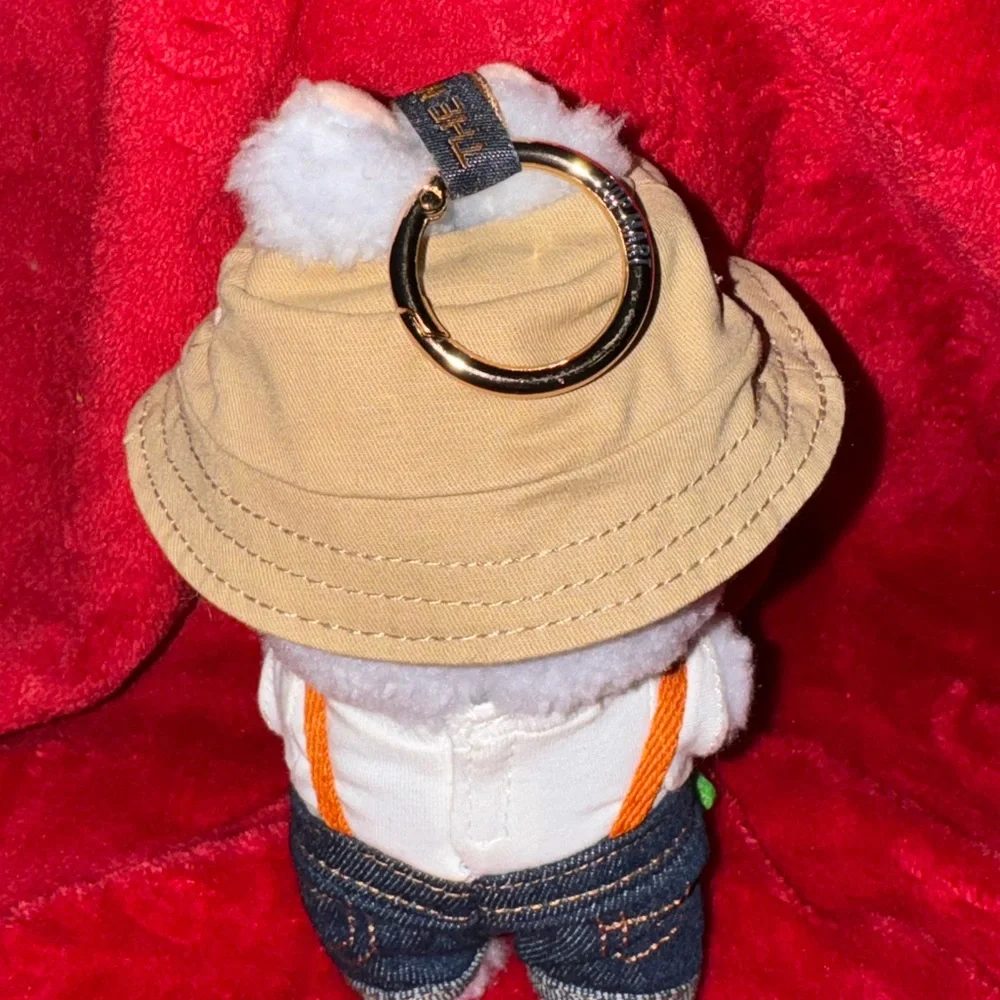 POP MART x Labubu THE MONSTERS - FALL IN WILD Plush Pendant - Picture 3 of 3